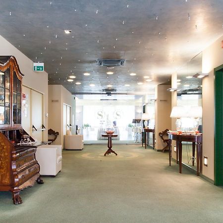 Hotel Senator Горгонцола Экстерьер фото