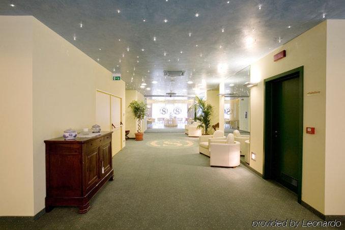 Hotel Senator Горгонцола Интерьер фото