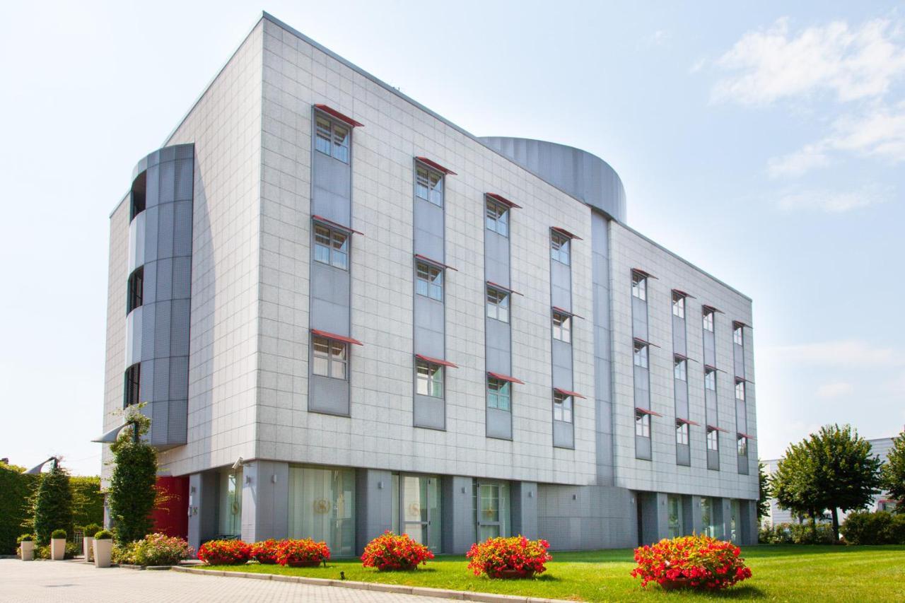 Hotel Senator Горгонцола Экстерьер фото