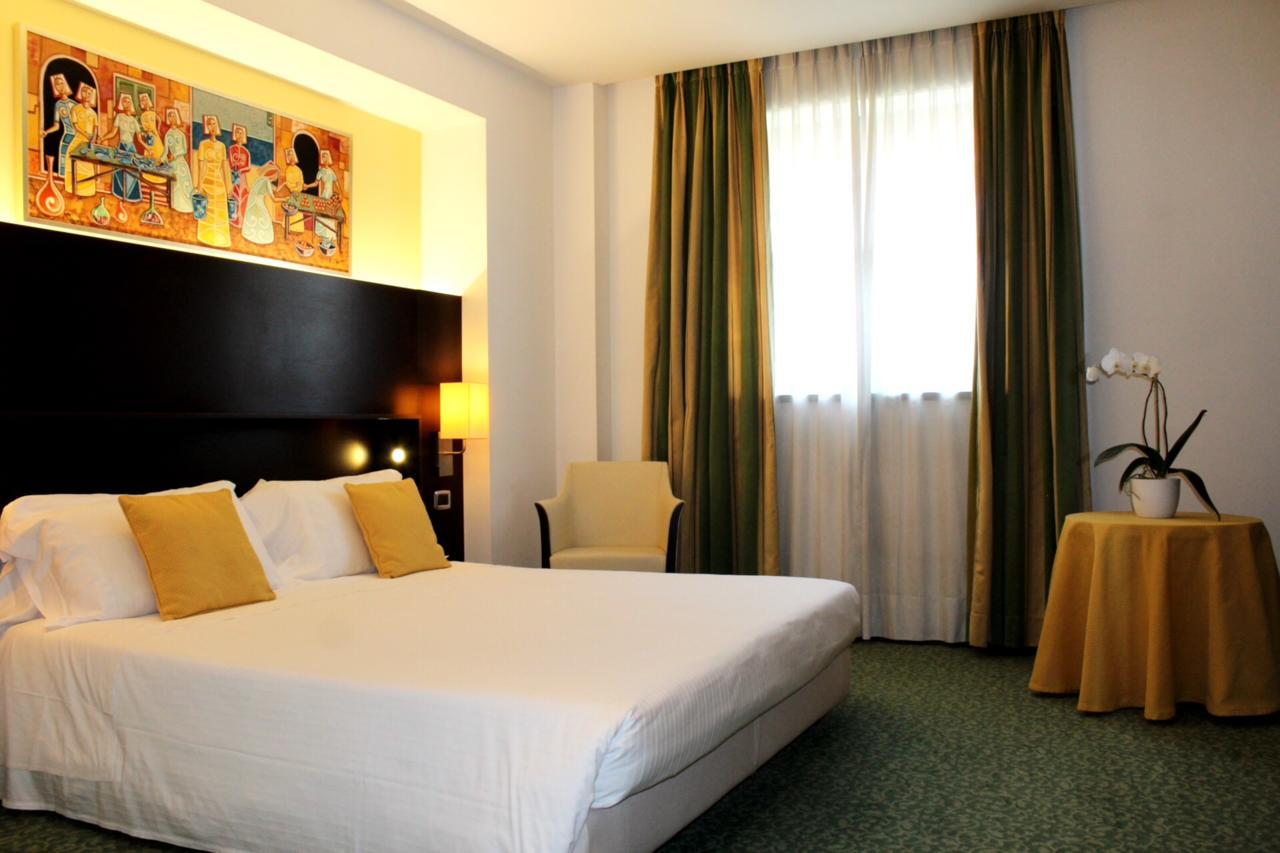 Hotel Senator Горгонцола Экстерьер фото